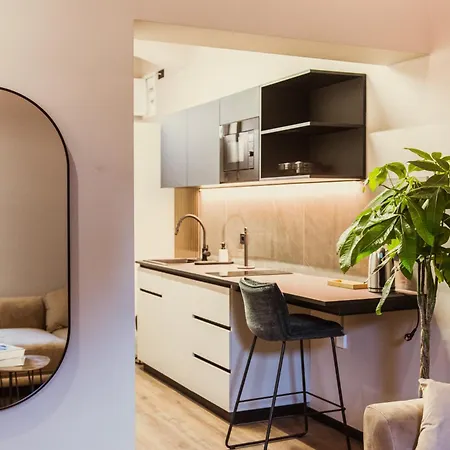 Avrelia Apartment